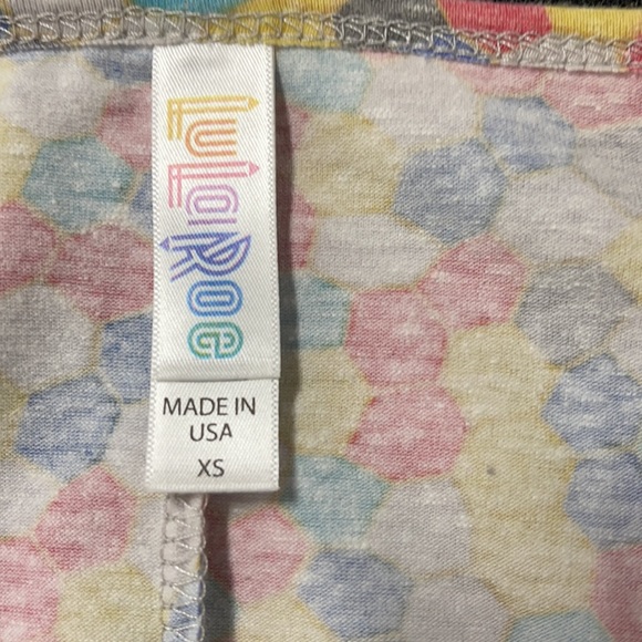 LuLaRoe New XS Multicolored Geometric Perfect T Shirt NWT - Picture 5 of 8